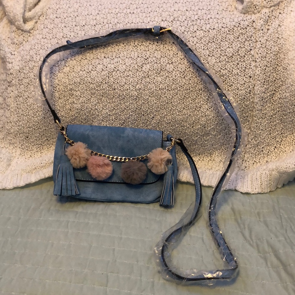 BRAND NEW✨ Pretty Baby Blue Spring Purse!